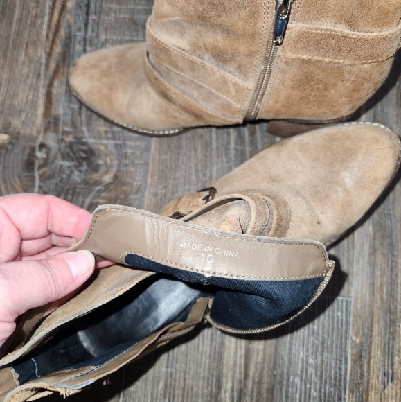 Brown suede booties size 10 - Picture 5 of 5